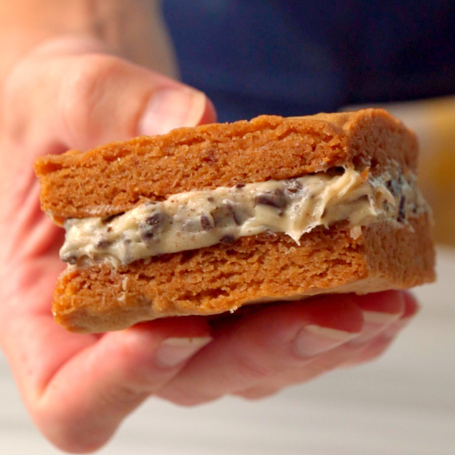 Stracciatella Cookie Sandwich